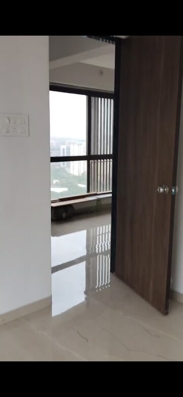 Room in 3 BHK Apartment at Neminath Nemi Bhavan, Goregaon West – for Rent