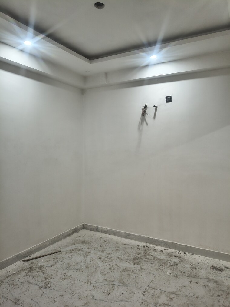 undefined, sunshine-apartments-sector-73 1 Bedroom 550 Sq.Ft. Builder Floor In Sector 73 Noida 9847001