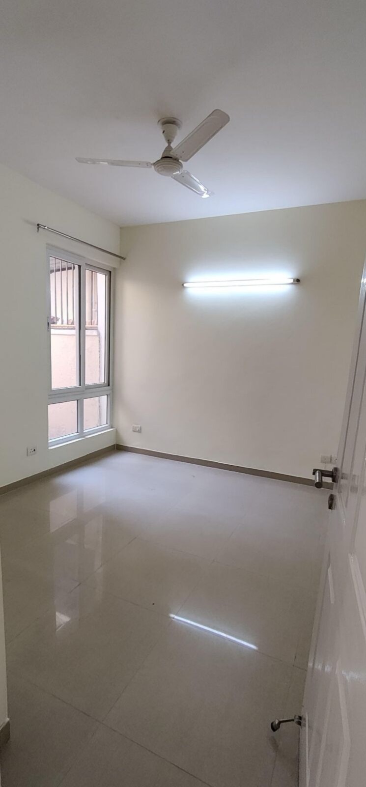 Room, brigade-lakecrest 3 Bedroom 1708 Sq.Ft. Apartment In Bhattarahalli Bangalore 9847631