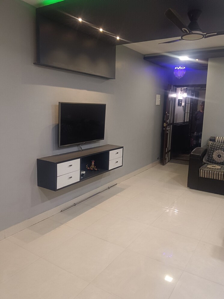 Room, shantiban-chsl 2 Bedroom 900 Sq.Ft. Apartment In Vishrantwadi Pune 9847633