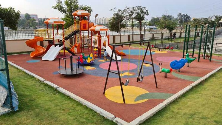 Gym, pashmina-waterfront 3.5 Bedroom 2100 Sq.Ft. Apartment In Old Madras Road Bangalore 9847756