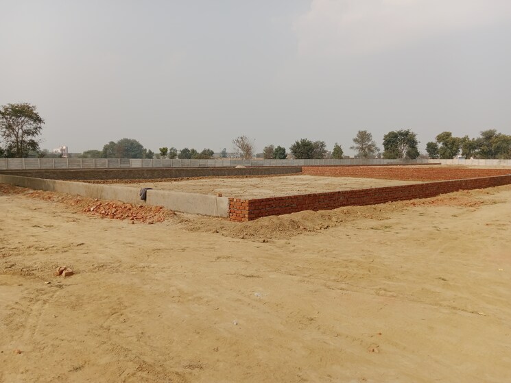 Cover Image, gwalior road  110 Sq.Yd. Plot In Gwalior Road Agra 9847799