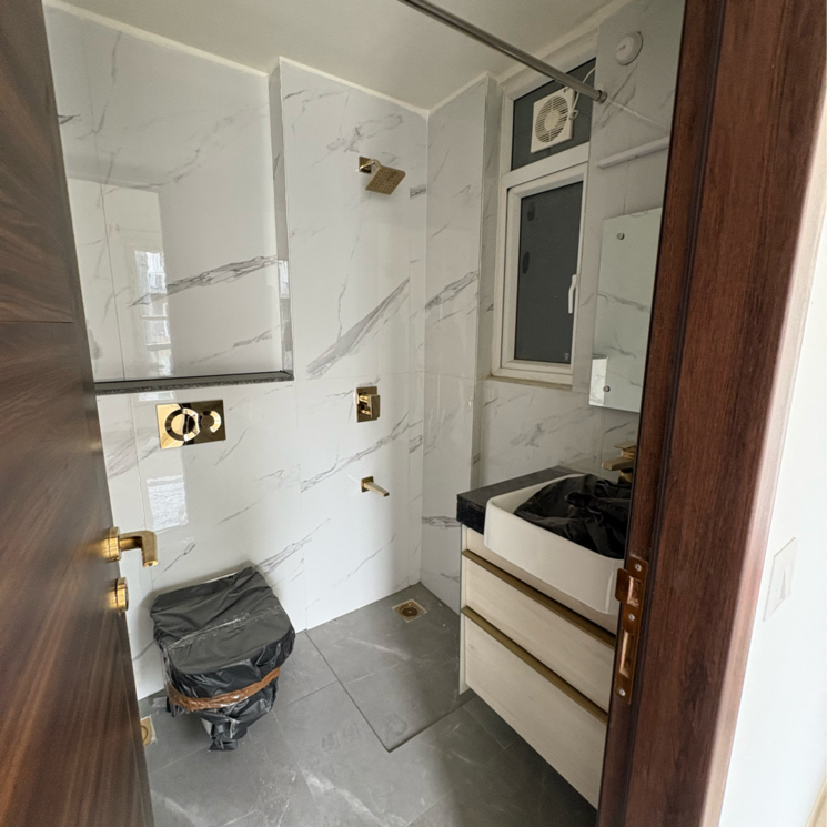 Bathroom, smart-world-orchard 3.5 Bedroom 1705 Sq.Ft. Apartment In Sector 61 Gurgaon 9848599