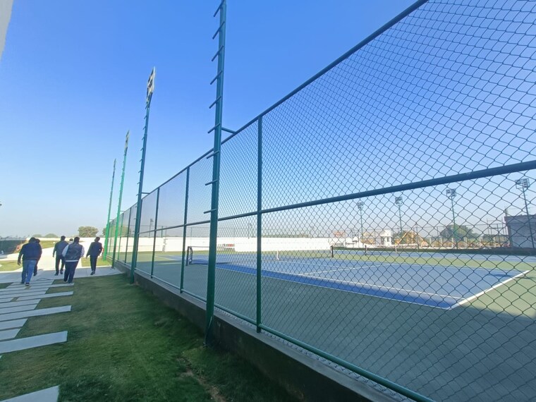 Swimming Pool, central-park-flower-valley 2 Bedroom 1444 Sq.Ft. Apartment In Sohna Sector 33 Gurgaon 9850162