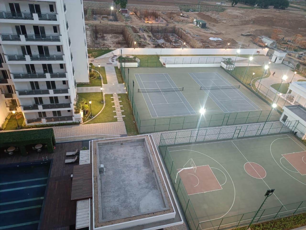 2 BHK + Study Room Apartment For Sale in Central Park Flower Valley