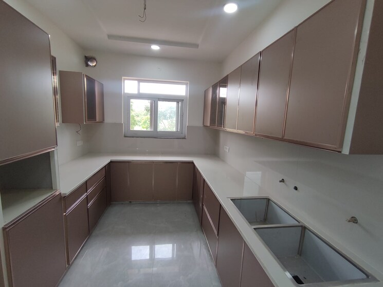 Kitchen, anand vihar 3 Bedroom 1500 Sq.Ft. Builder Floor In Anand Vihar Delhi 9852422