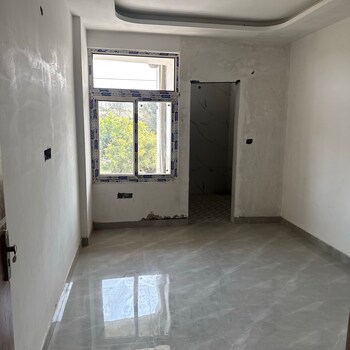 3 BHK Builder Floor for Sale in Sector 81, Noida