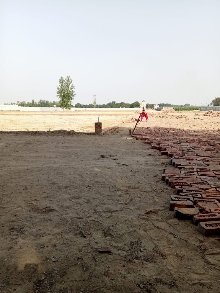 undefined, rohta road  120 Sq.Yd. Plot In Rohta Road Meerut 9853383