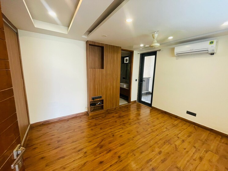 Room, emaar-emerald-floors-premier 3.5 Bedroom 1850 Sq.Ft. Apartment In Sector 65 Gurgaon 9853414