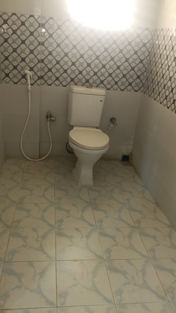 Bathroom, dhoot-new-town-extension 3 Bedroom 1250 Sq.Ft. Apartment In New Town Kolkata 9853559