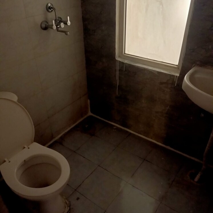 Bathroom, supertech-cape-town 3 Bedroom 1625 Sq.Ft. Apartment In Sector 74 Noida 9853764