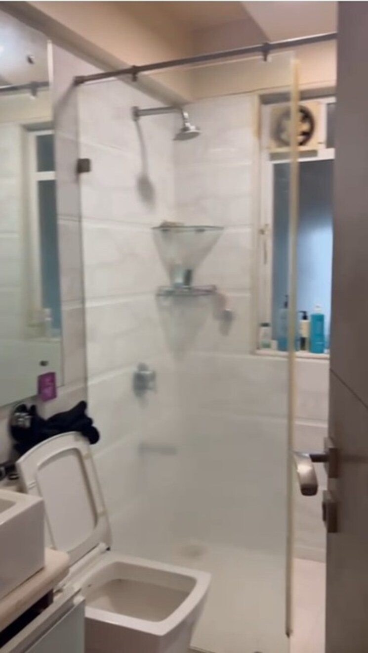 Bathroom, satnam-sharan-apartment 3 Bedroom 1430 Sq.Ft. Apartment In Chembur Mumbai 9853814