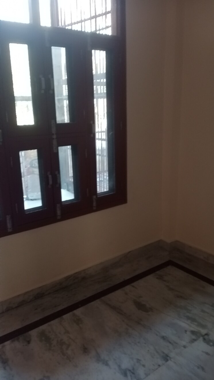 Room, delta i greater noida 2 Bedroom 220 Sq.Ft. Independent House In Delta I Greater Noida Greater Noida 9853938