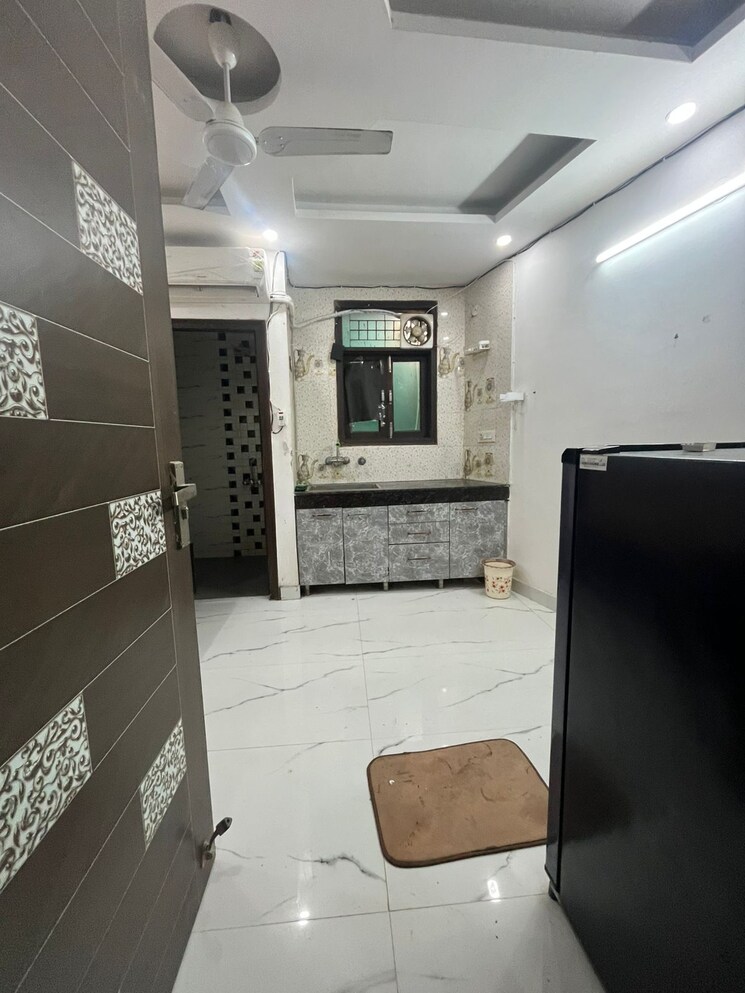 Kitchen, saket 1 RK 500 Sq.Ft. Builder Floor In Saket Delhi 9853968