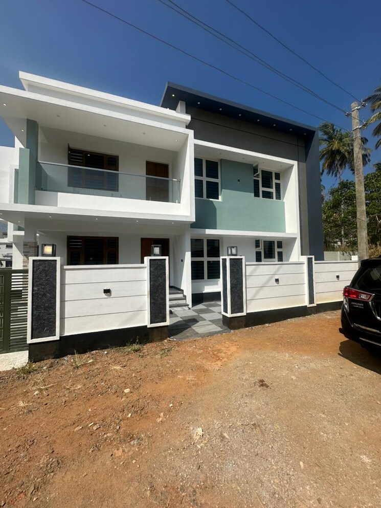 Exterior View, mannuthy 4 Bedroom 2020 Sq.Ft. Independent House In Mannuthy Thrissur 9854034