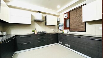 3.5 BHK Builder Floor for Rent in Safdarjung Enclave, Delhi