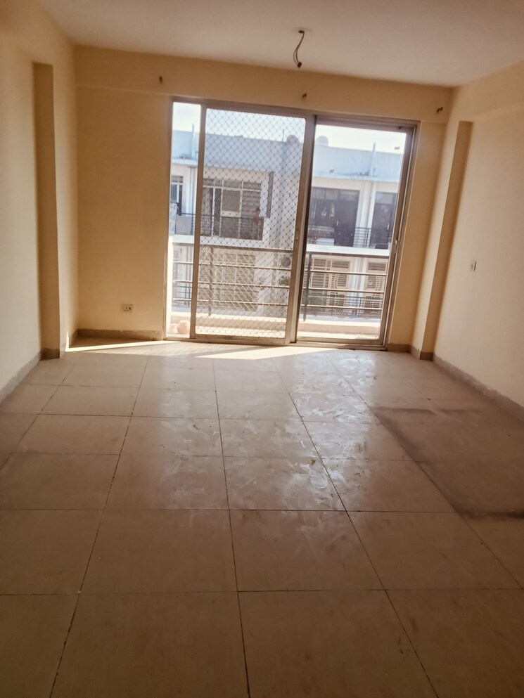 Room, wave-dream-homes 2 Bedroom 808 Sq.Ft. Apartment In Wave City Ghaziabad 9855301