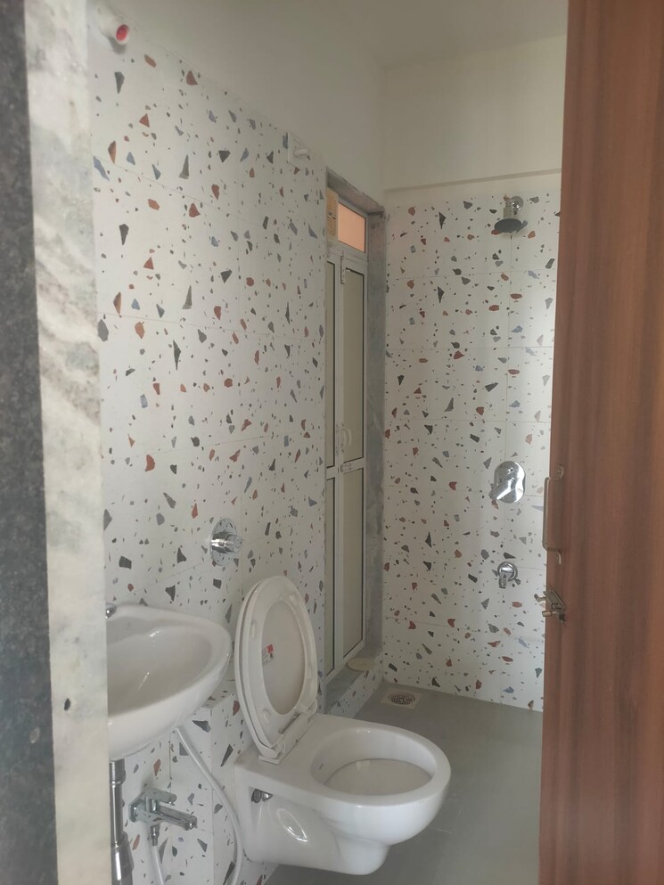 Bathroom, natasha-enclave-vartak-nagar 1 Bedroom 420 Sq.Ft. Apartment In Vartak Nagar Thane 9855455