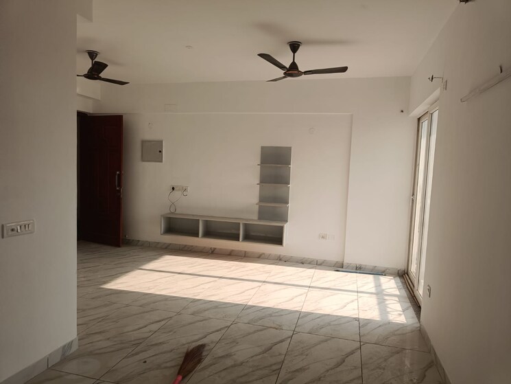 Bathroom, urbtech-hilston 3 Bedroom 1650 Sq.Ft. Apartment In Sector 79 Noida 9855453