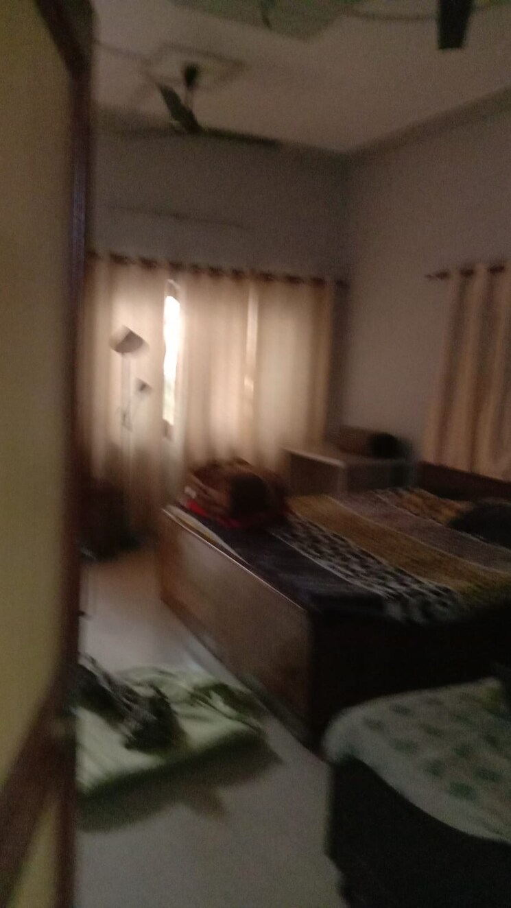 Bedroom, shibban pura 6 Bedroom 240 Sq.Yd. Independent House In Shibban Pura Ghaziabad 9856188