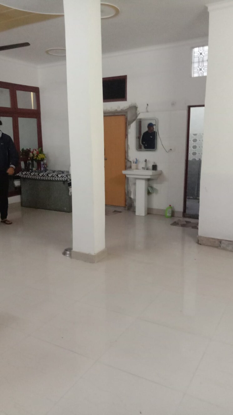 Master Bedroom, shibban pura 6 Bedroom 240 Sq.Yd. Independent House In Shibban Pura Ghaziabad 9856188