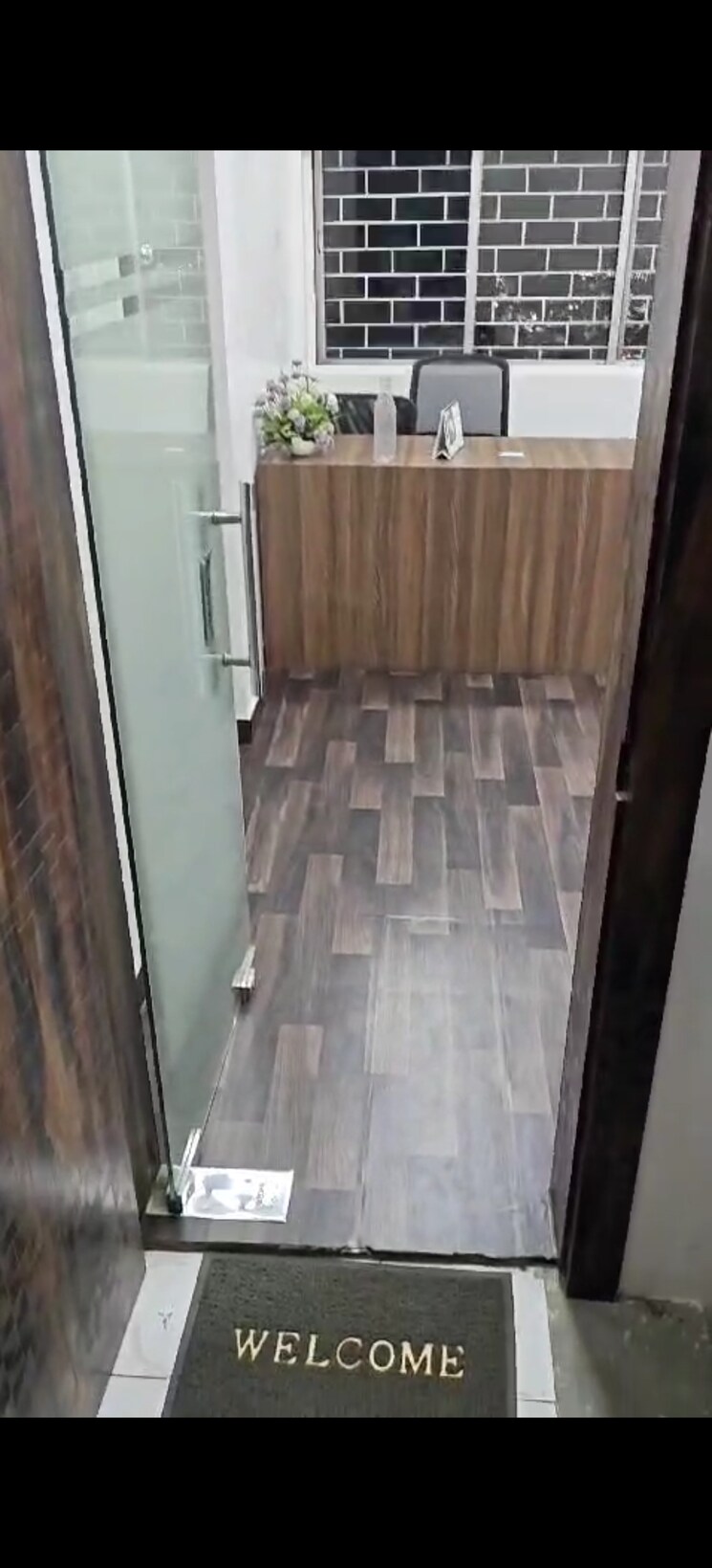 Balcony, karishma-society Commercial Office Space 550 Sq.Ft. In Kothrud Pune 9856682