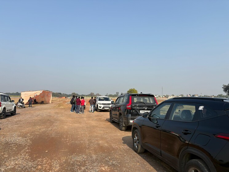 Exterior View, rohta road  105 Sq.Yd. Plot In Rohta Road Meerut 9857105