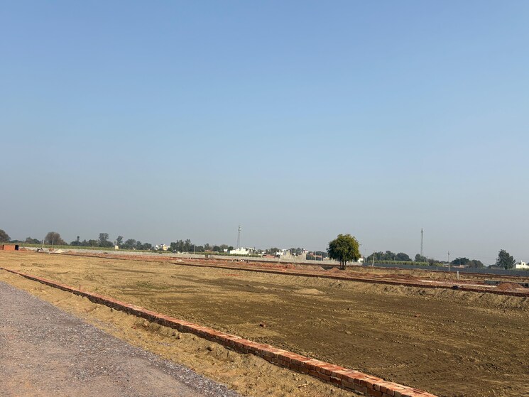 undefined, rohta road  105 Sq.Yd. Plot In Rohta Road Meerut 9857105