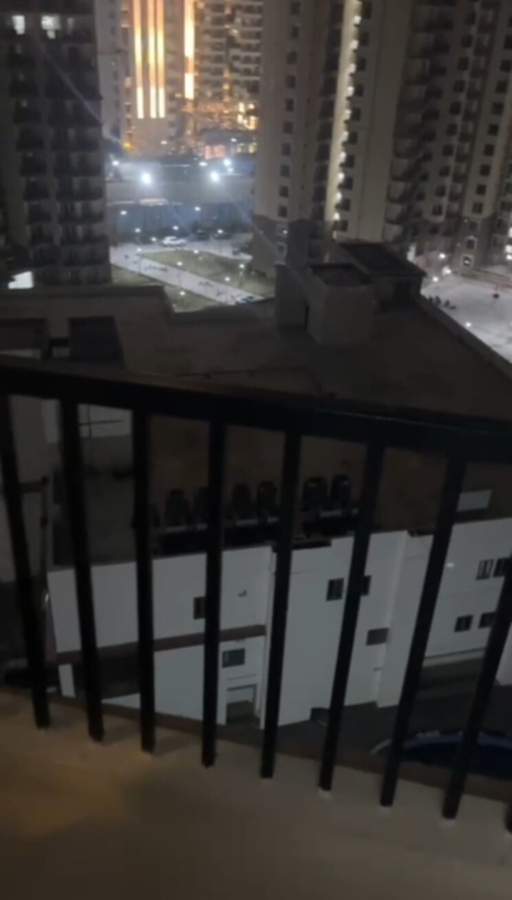 Kitchen, amrapali-heartbeat-city 2 Bedroom 1195 Sq.Ft. Apartment In Sector 107 Noida 9857114