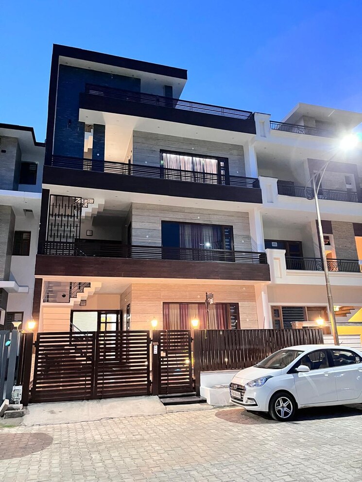 Cover Image, tdi-south-extension-ii 6 Bedroom 1719 Sq.Ft. Independent House In Mohali Sector 117 Chandigarh 9857320