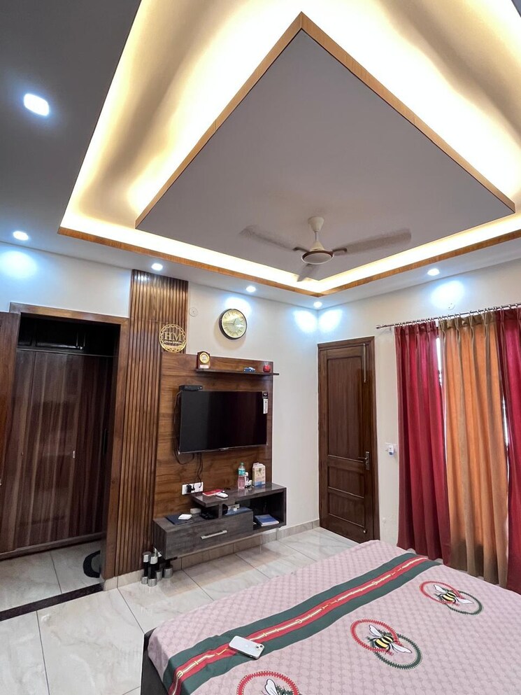 Bedroom, tdi-south-extension-ii 6 Bedroom 1719 Sq.Ft. Independent House In Mohali Sector 117 Chandigarh 9857320