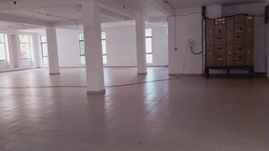  Shop For Rent in Chuna Mandi