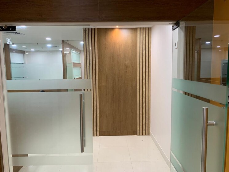 Room, mani-casadona Commercial Office Space 1439 Sq.Ft. In New Town Kolkata 9857668