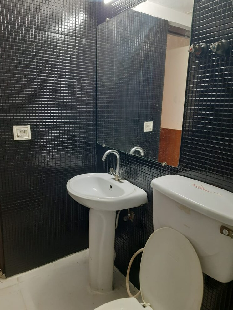 Master Bedroom, saviour-greenisle 2 Bedroom 1050 Sq.Ft. Apartment In Sain Vihar Ghaziabad 9860600