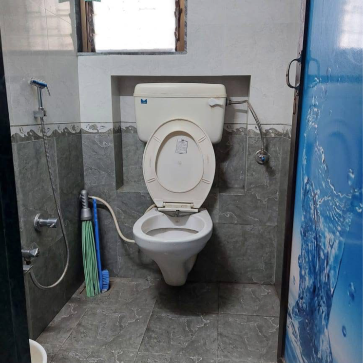 Bathroom, usha-nagar-society 2 Bedroom 950 Sq.Ft. Apartment In Usha Nagar Mumbai 9862870