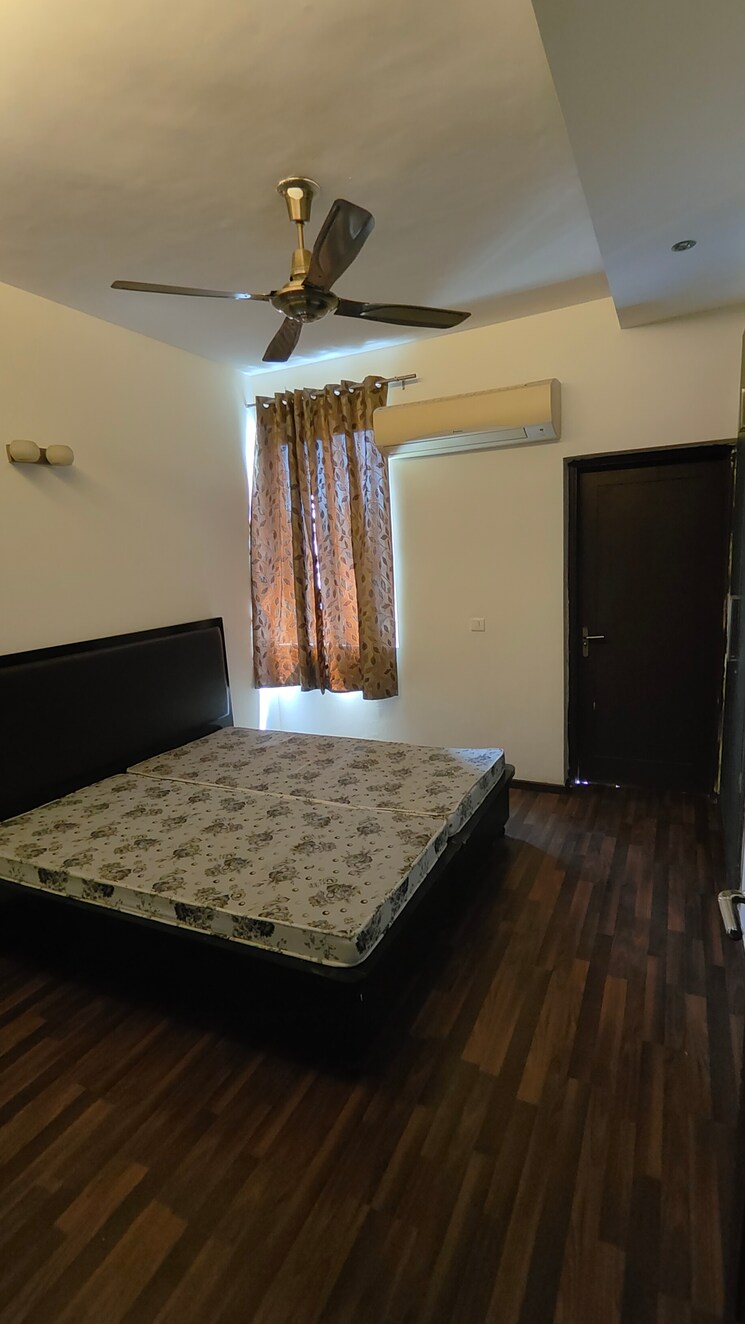 Bedroom, phullanwal 3 Bedroom 1800 Sq.Ft. Apartment In Phullanwal Ludhiana 9863684
