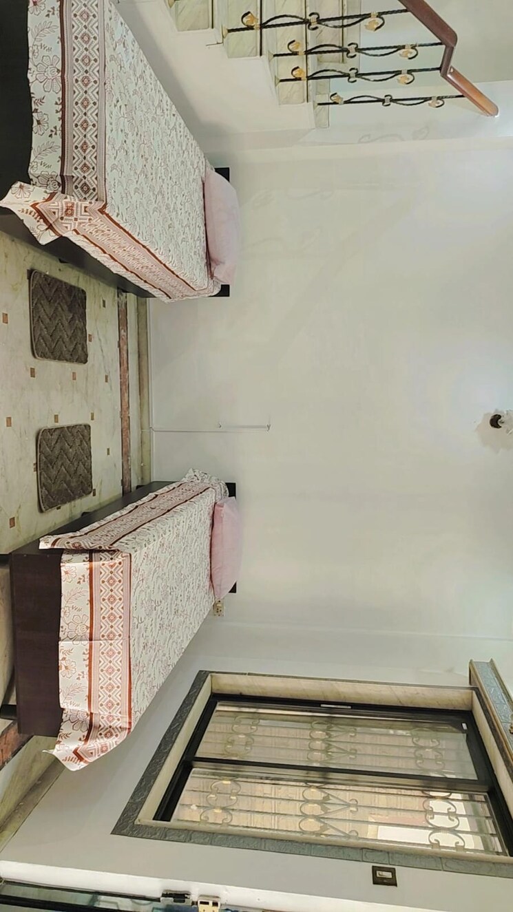 Balcony, vashi sector 28 Pg For Boys In Vashi Sector 28 9864109