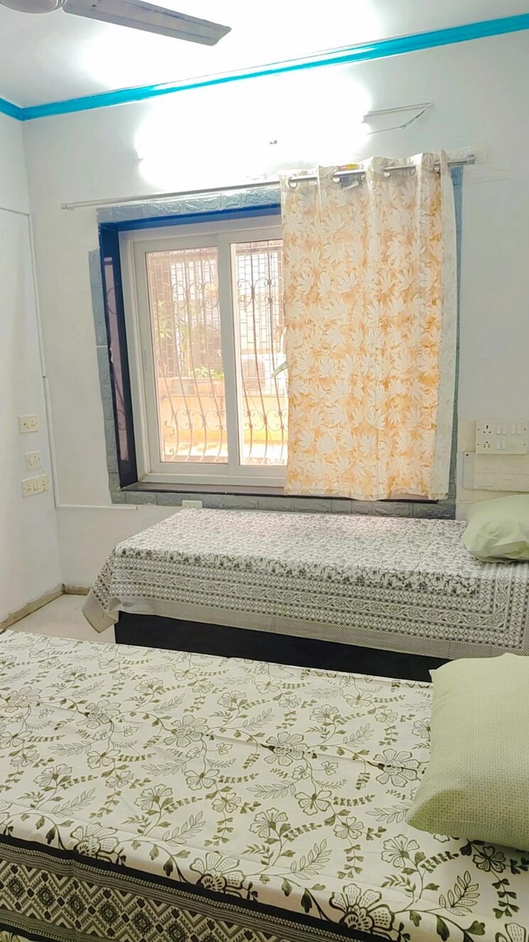 Bedroom, vashi sector 28 Pg For Boys In Vashi Sector 28 9864109