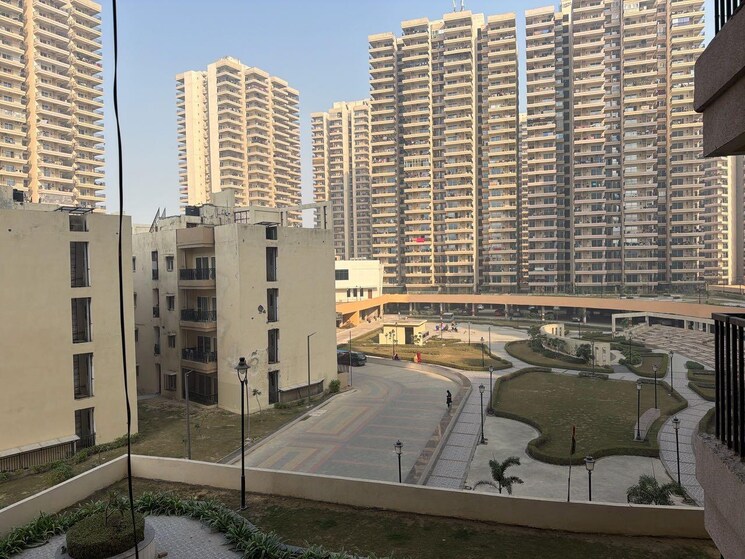 Exterior View, gaur-yamuna-city-16th-park-view 3 Bedroom 1450 Sq.Ft. Apartment In Gaur Yamuna City Greater Noida 9864119