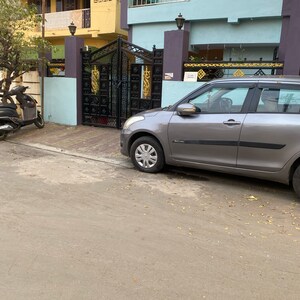 6 BHK Independent House – Entrance View at Nagpur Station - for Sale