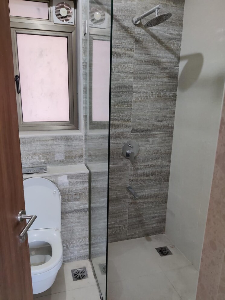 Bathroom, bhimjyani-verraton 2.5 Bedroom 990 Sq.Ft. Apartment In Manpada Thane 9864718