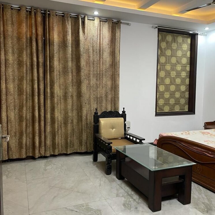 Living Room, sector 55 6+ Bedroom 375 Sq.Mt. Independent House In Sector 55 Noida 9864935