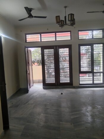 3 BHK Builder Floor for Rent in Vasant Kunj, Delhi