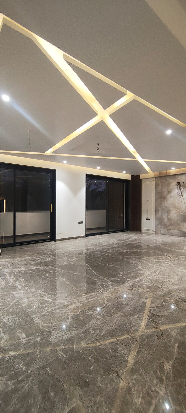 undefined, emaar-mgf-emerald-hills 4 Bedroom 500 Sq.Yd. Builder Floor In Sector 65 Gurgaon 9868122