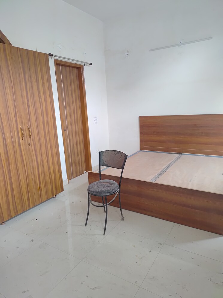 undefined, rwa-apartments-sector-50 3 Bedroom 162 Sq.Mt. Builder Floor In Sector 50 Noida 9868117