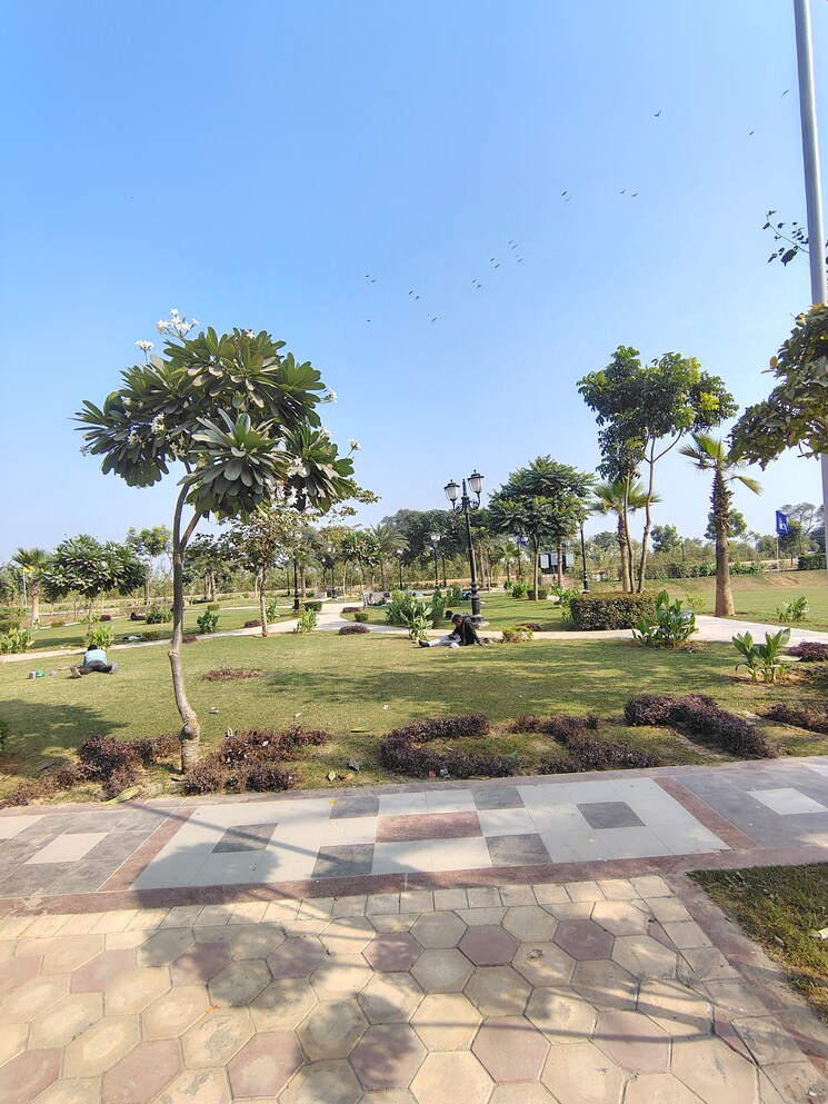 Garden, sector 97  1026 Sq.Ft. Plot In Sector 97 Faridabad 9378214