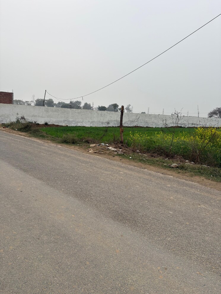 undefined, supertech-airport-vihar Commercial Land 1686 Sq.Mt. In Sector 22d Yamuna Expressway Greater Noida 9869304