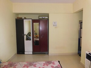Room in 3 BHK Apartment at Cosmos Park, Ghodbunder Road – for Rent