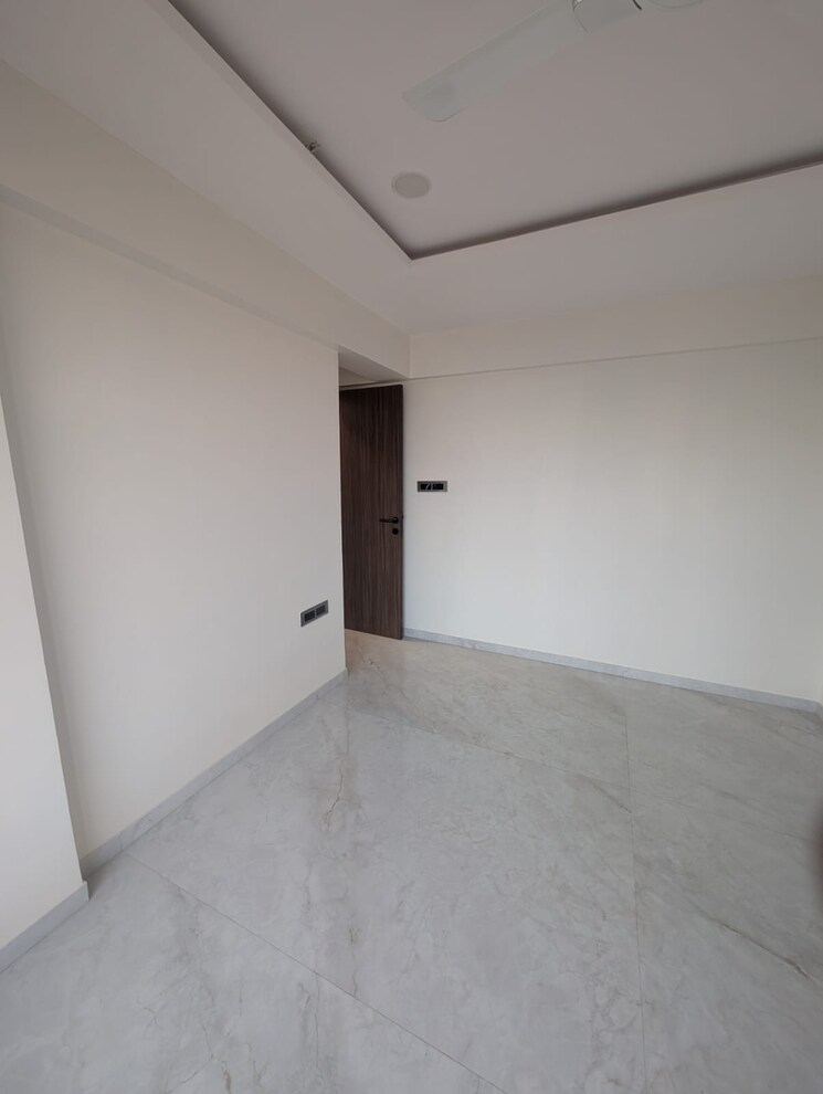 Room, gurukrupa-nirmalam 2 Bedroom 633 Sq.Ft. Apartment In Bandra East Mumbai 9868734