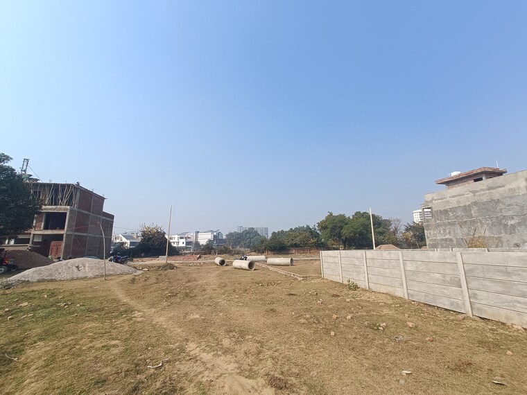 undefined, sushant golf city  2417 Sq.Ft. Plot In Sushant Golf City Lucknow 9869528